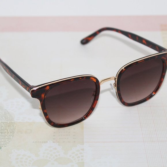 Anthropologie Accessories - PRICE ⬇️!! NWT Anthropologie Square sunglasses